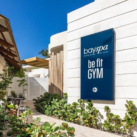 Be Live Collection Punta Cana Adults Only Exterior foto The entrance to the boyspa at the Atlantis Paradise Island