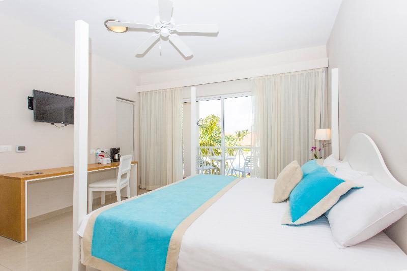 Be Live Collection Punta Cana Adults Only Exterior foto A room at the Iberostar Grand Hotel Bávaro