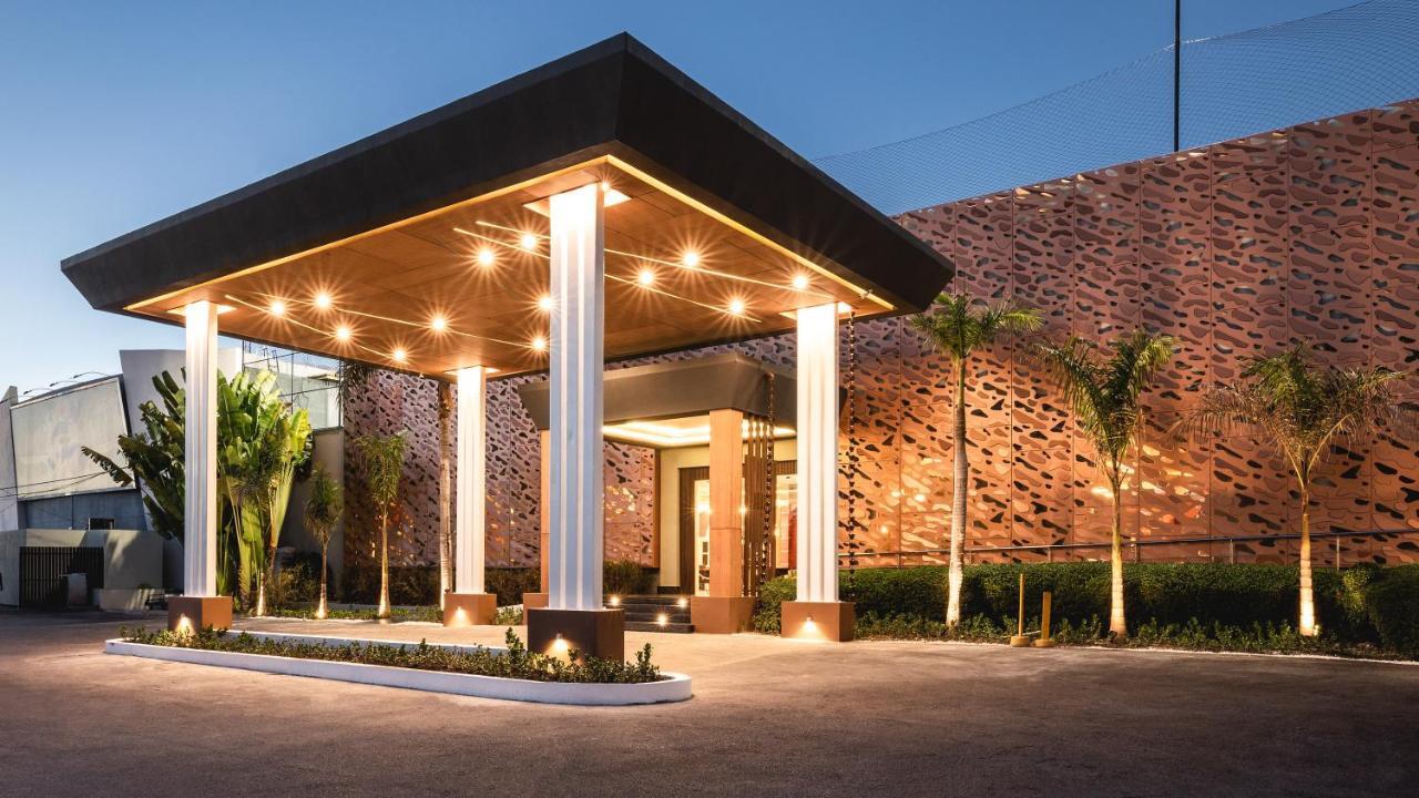 Be Live Collection Punta Cana Adults Only Exterior foto The entrance of the hotel
